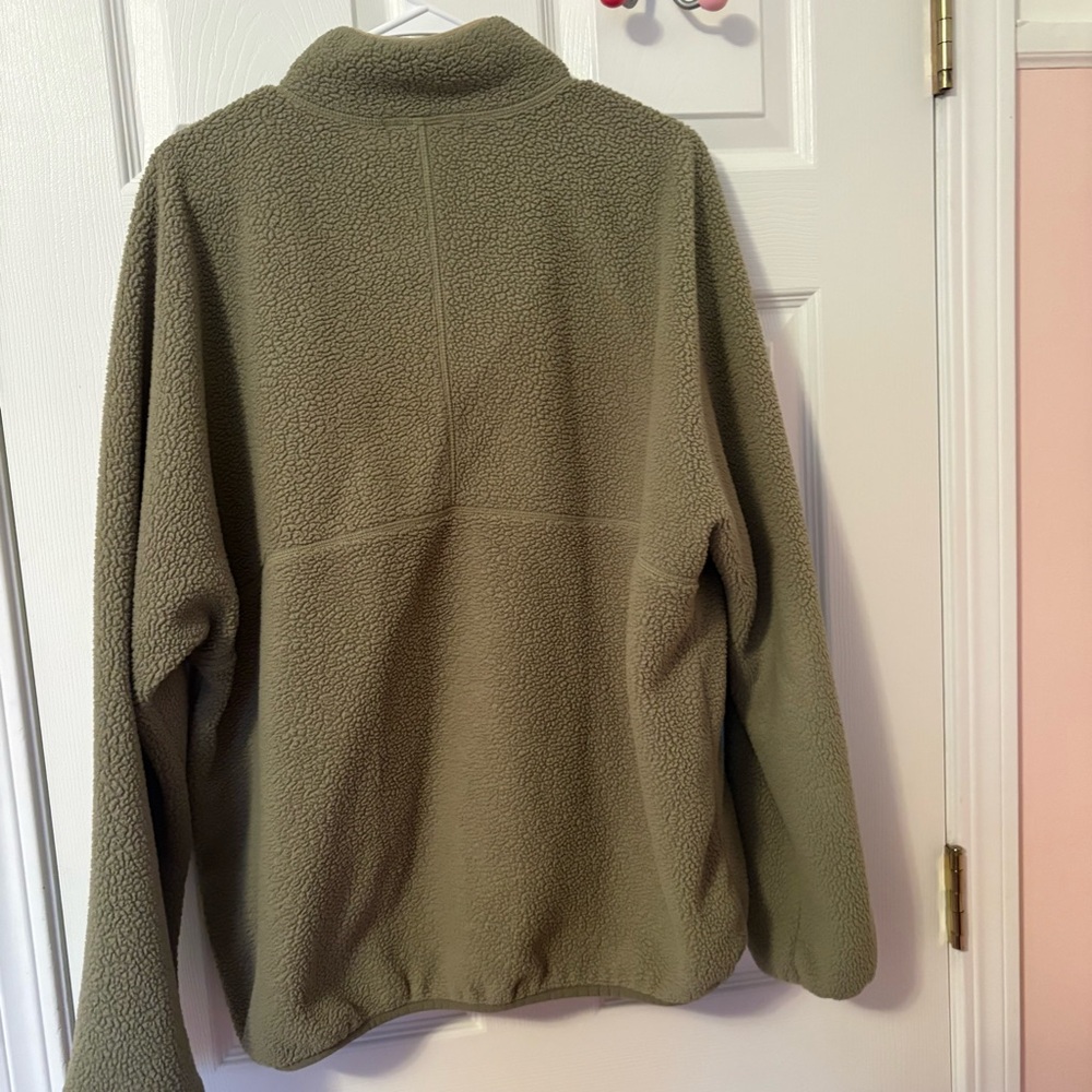 Fleece - Picture 2 of 3
